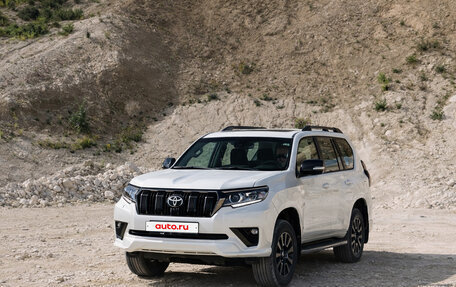 Toyota Land Cruiser Prado 150 рестайлинг 2, 2021 год, 8 200 000 рублей, 3 фотография