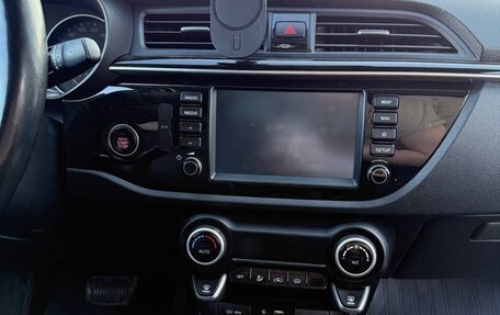 KIA Rio IV, 2018 год, 1 500 000 рублей, 10 фотография