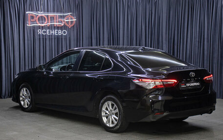 Toyota Camry, 2018 год, 2 400 000 рублей, 7 фотография