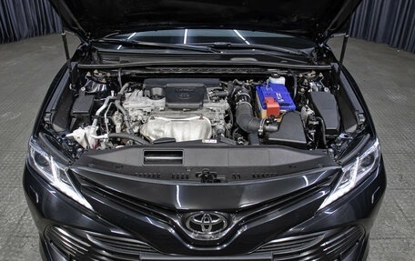 Toyota Camry, 2018 год, 2 400 000 рублей, 9 фотография