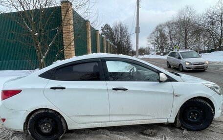 Hyundai Solaris II рестайлинг, 2015 год, 520 000 рублей, 3 фотография