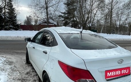 Hyundai Solaris II рестайлинг, 2015 год, 520 000 рублей, 5 фотография