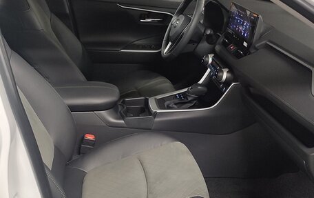 Toyota RAV4, 2025 год, 4 250 000 рублей, 7 фотография