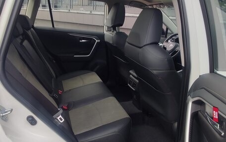 Toyota RAV4, 2025 год, 4 250 000 рублей, 12 фотография