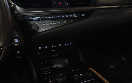 Lexus ES VII, 2018 год, 3 590 000 рублей, 30 фотография