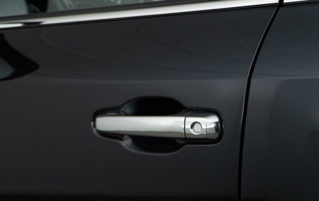 Toyota Land Cruiser 200, 2020 год, 8 795 055 рублей, 6 фотография