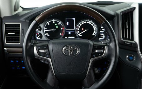 Toyota Land Cruiser 200, 2020 год, 8 795 055 рублей, 16 фотография