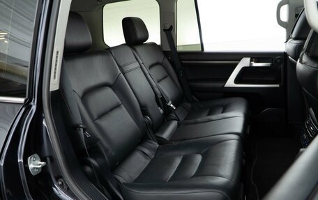 Toyota Land Cruiser 200, 2020 год, 8 795 055 рублей, 10 фотография