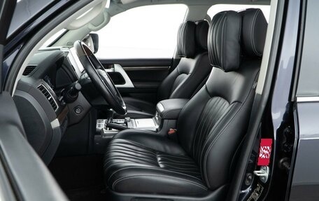 Toyota Land Cruiser 200, 2020 год, 8 795 055 рублей, 13 фотография