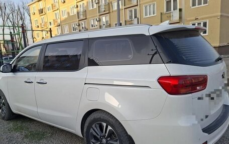 KIA Carnival III, 2019 год, 3 300 000 рублей, 1 фотография