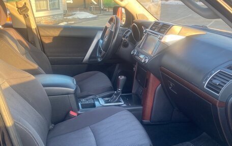 Toyota Land Cruiser Prado 150 рестайлинг 2, 2015 год, 3 150 000 рублей, 10 фотография