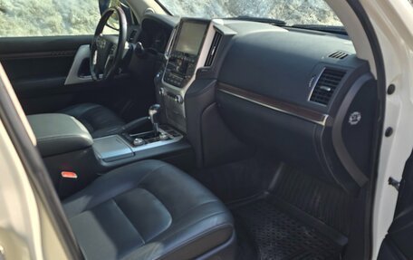 Toyota Land Cruiser 200, 2016 год, 5 860 000 рублей, 12 фотография