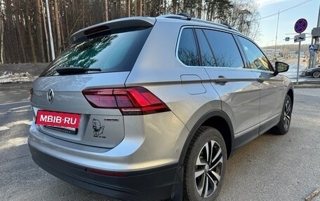 Volkswagen Tiguan II, 2019 год, 3 330 000 рублей, 3 фотография