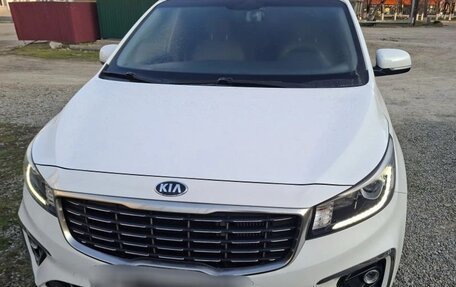 KIA Carnival III, 2019 год, 3 300 000 рублей, 2 фотография