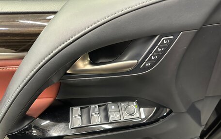 Lexus LX III, 2019 год, 10 900 000 рублей, 31 фотография