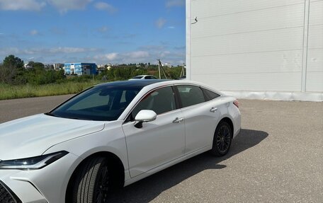 Toyota Avalon, 2023 год, 2 500 000 рублей, 2 фотография