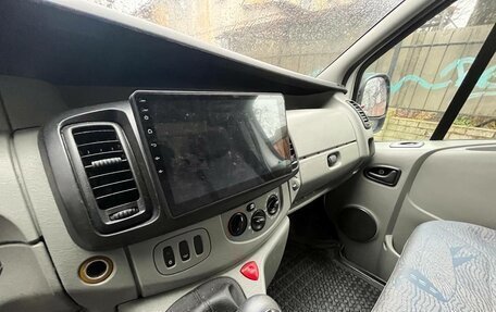 Renault Trafic, 2006 год, 700 000 рублей, 11 фотография