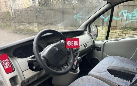 Renault Trafic, 2006 год, 700 000 рублей, 9 фотография