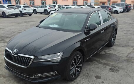 Skoda Superb III рестайлинг, 2025 год, 2 900 000 рублей, 3 фотография