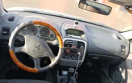 Mitsubishi Carisma I, 2003 год, 600 000 рублей, 5 фотография