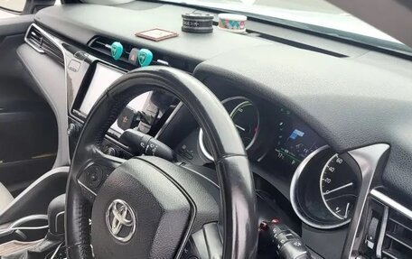 Toyota Camry, 2017 год, 2 500 000 рублей, 8 фотография