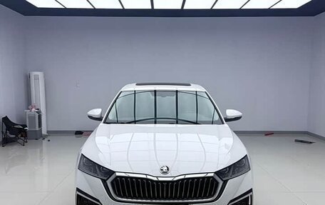 Skoda Octavia IV, 2022 год, 2 120 000 рублей, 2 фотография