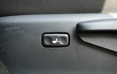 Toyota Auris II, 2013 год, 1 299 000 рублей, 17 фотография