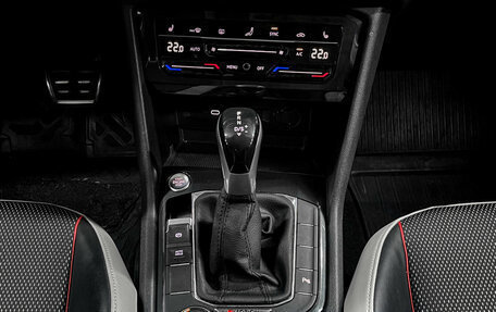 Volkswagen Tiguan II, 2021 год, 2 717 000 рублей, 26 фотография