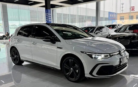 Volkswagen Golf VIII, 2022 год, 1 590 017 рублей, 3 фотография