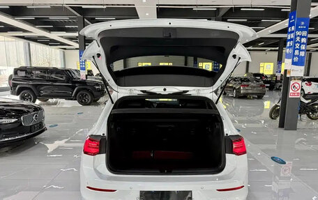 Volkswagen Golf VIII, 2022 год, 1 590 017 рублей, 12 фотография