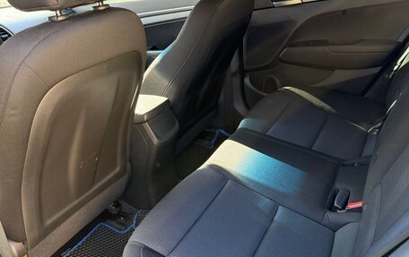 Hyundai Elantra VI рестайлинг, 2017 год, 1 410 000 рублей, 14 фотография