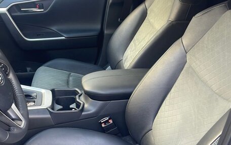 Toyota RAV4, 2023 год, 3 900 000 рублей, 9 фотография