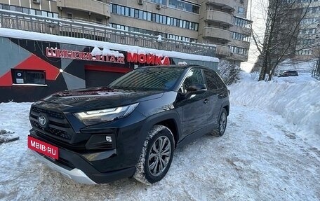 Toyota RAV4, 2023 год, 3 900 000 рублей, 5 фотография