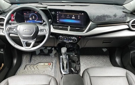 Chevrolet Trax, 2023 год, 1 693 069 рублей, 6 фотография