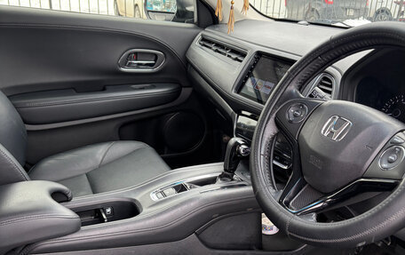 Honda Vezel, 2015 год, 1 650 000 рублей, 9 фотография