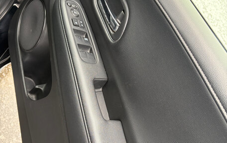 Honda Vezel, 2015 год, 1 650 000 рублей, 23 фотография