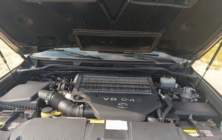 Toyota Land Cruiser 200, 2011 год, 2 900 000 рублей, 5 фотография