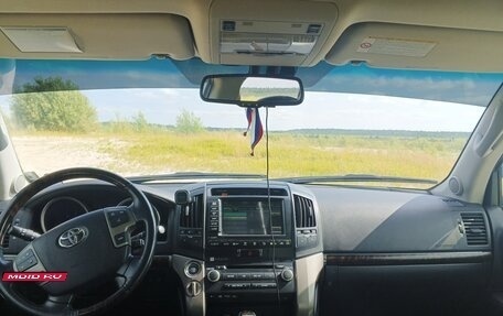 Toyota Land Cruiser 200, 2011 год, 2 900 000 рублей, 7 фотография