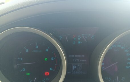 Toyota Land Cruiser 200, 2011 год, 2 900 000 рублей, 18 фотография