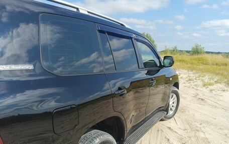 Toyota Land Cruiser 200, 2011 год, 2 900 000 рублей, 21 фотография