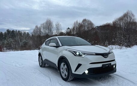 Toyota C-HR I рестайлинг, 2017 год, 1 749 000 рублей, 1 фотография