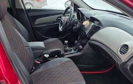 Chevrolet Cruze II, 2011 год, 610 000 рублей, 2 фотография