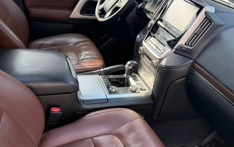 Toyota Land Cruiser 200, 2015 год, 5 620 000 рублей, 9 фотография