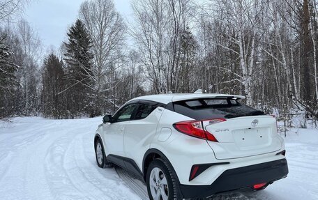 Toyota C-HR I рестайлинг, 2017 год, 1 749 000 рублей, 5 фотография