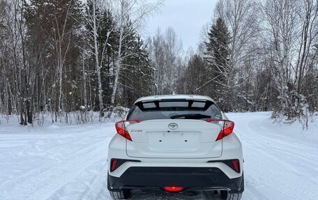 Toyota C-HR I рестайлинг, 2017 год, 1 749 000 рублей, 6 фотография