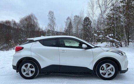 Toyota C-HR I рестайлинг, 2017 год, 1 749 000 рублей, 8 фотография