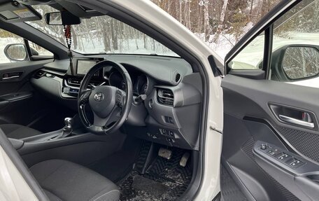 Toyota C-HR I рестайлинг, 2017 год, 1 749 000 рублей, 11 фотография