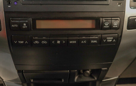 Toyota Land Cruiser Prado 120 рестайлинг, 2008 год, 2 099 000 рублей, 14 фотография