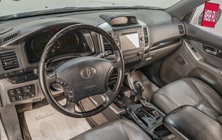 Toyota Land Cruiser Prado 120 рестайлинг, 2008 год, 2 099 000 рублей, 8 фотография