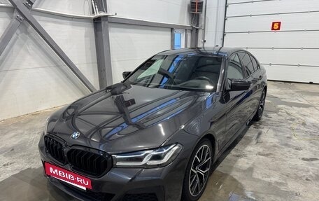 BMW 5 серия, 2021 год, 5 000 000 рублей, 2 фотография